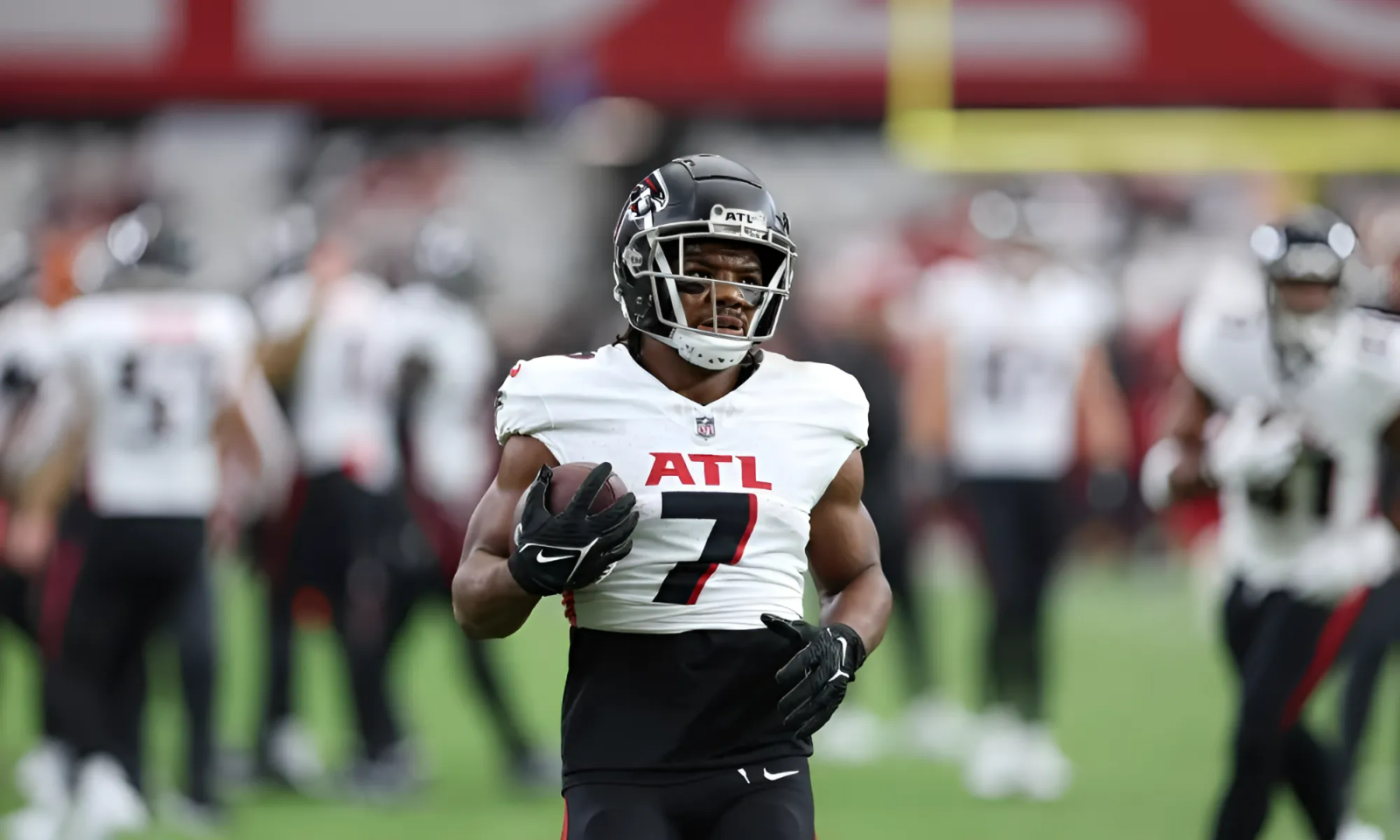 Falcons go defense in PFF’s way too early 2025 mock draft